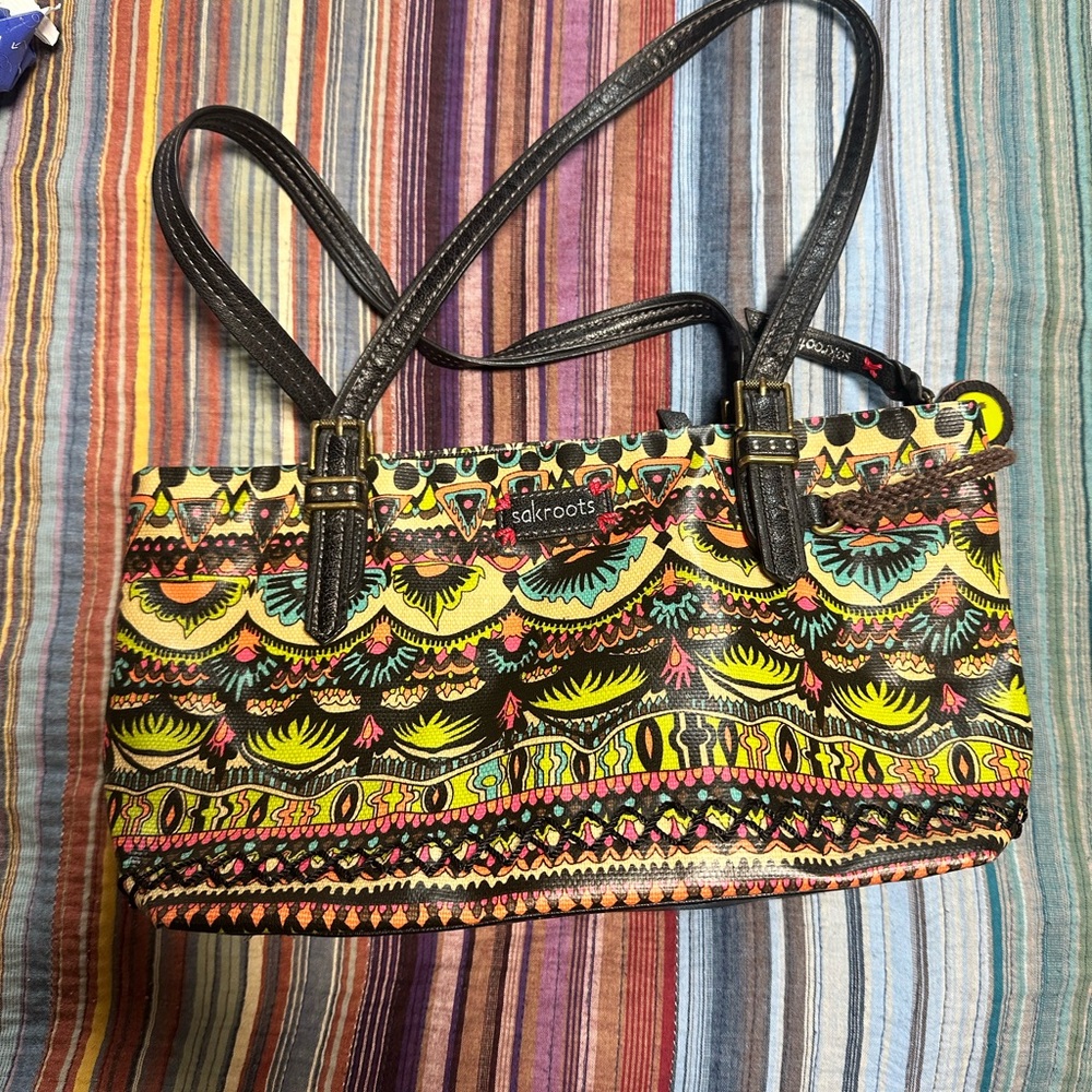 Sakroots small tote - like new condition. Smoke free home & kept in bin.